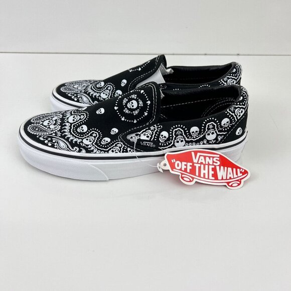 Vans Classic Slip-On Black Bandana Skull  Shoes Sneakers Kids 3.5 W 5 - Picture 4 of 9